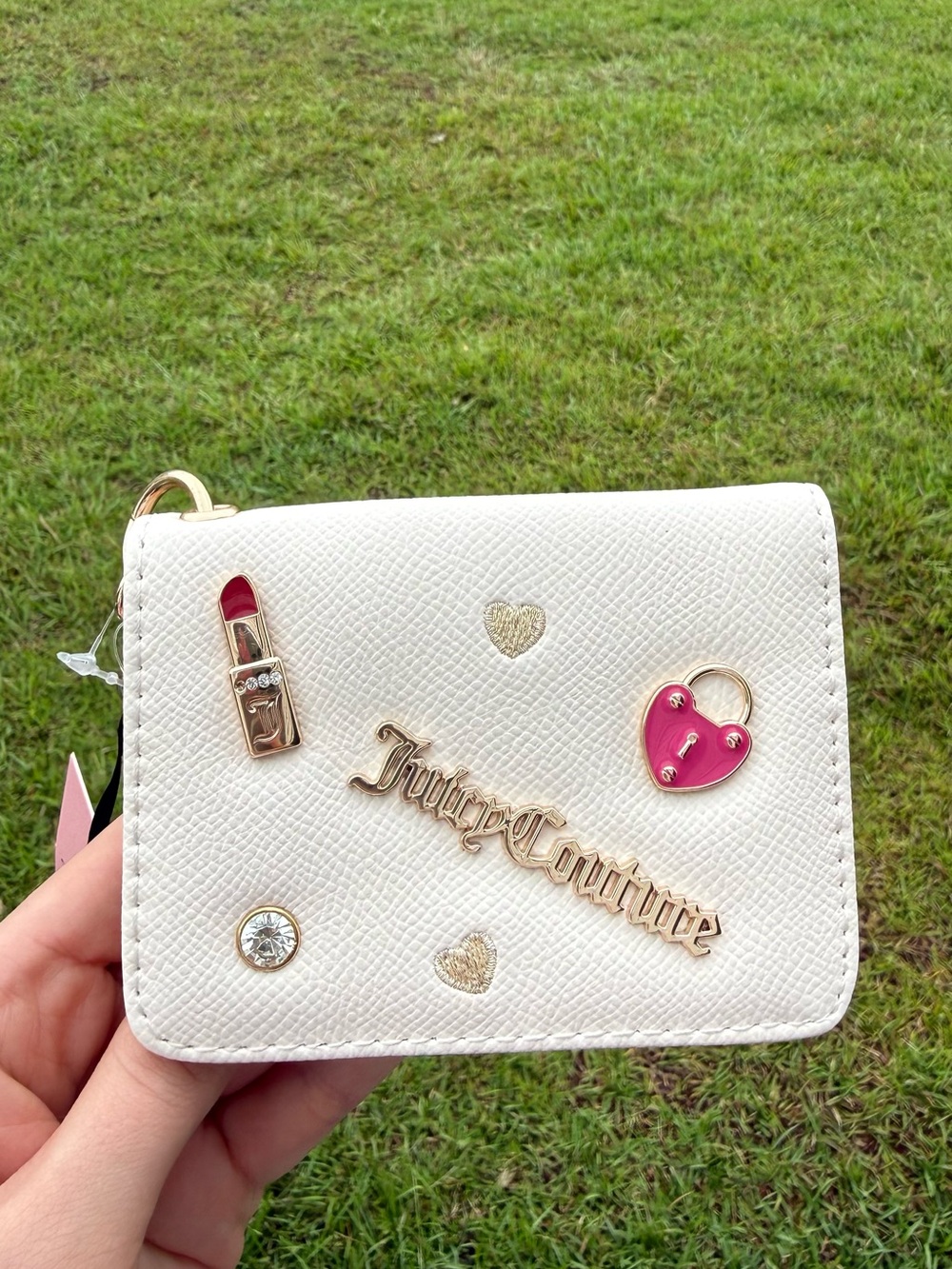 Juicy Couture White Mini Wallet / card holder with Pink Heart & Lipstick Pins